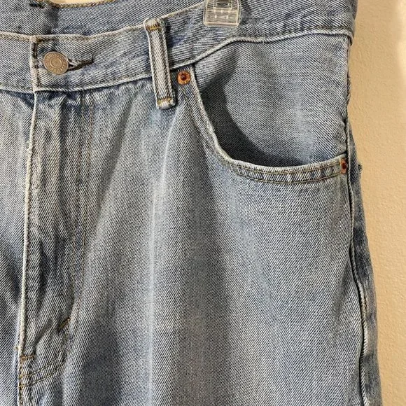 Levis Jeans Mens 36x30 Blue 550 Relaxed Fit Baggy Tapered Light Wash Denim - Picture 4 of 14